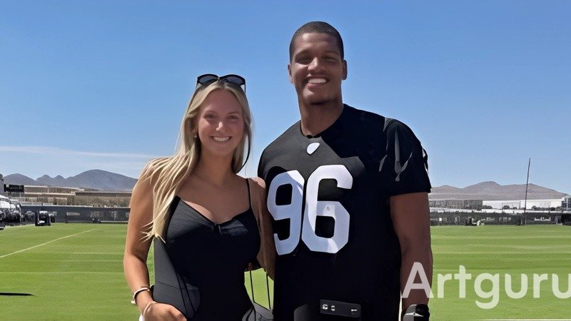 isaac rochell net worth